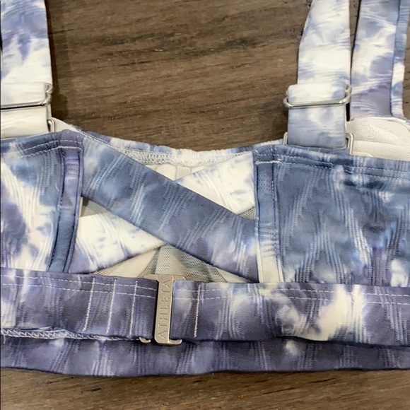 5 for $25 Athleta underwire bikini swim top - Picture 4 of 7